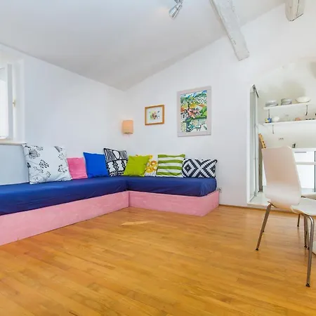 شقة Lovely In The Centre By Irundo